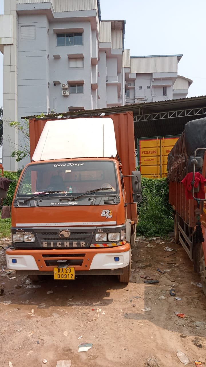 Get My Bagasi branded truck for transport across India